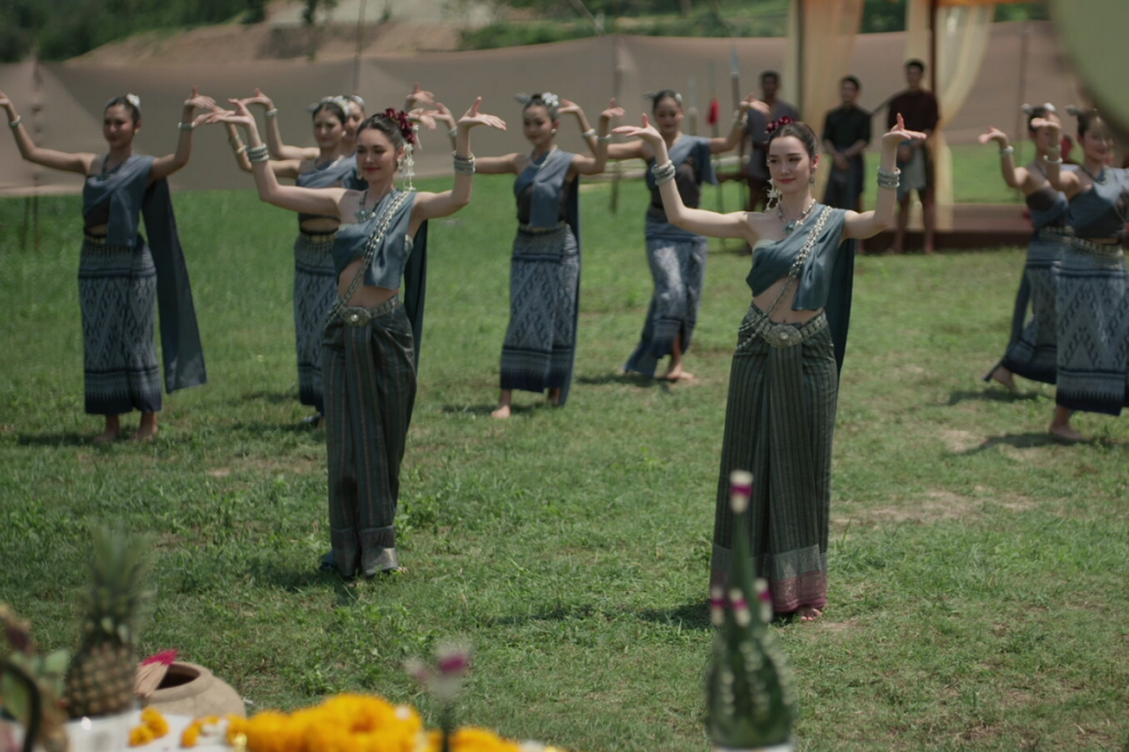 Truyền thuyết hồ thiêng